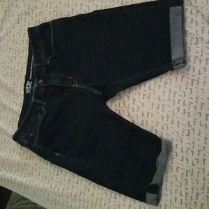 Levi Signature walking Jeans shorts size 16-W33